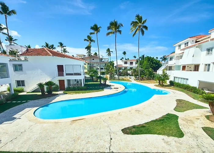 Los Corales Beach Village