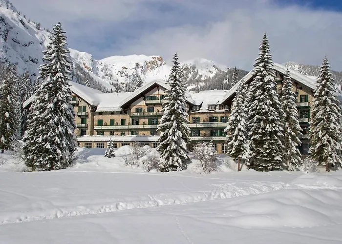 Hotel Lago di Braies