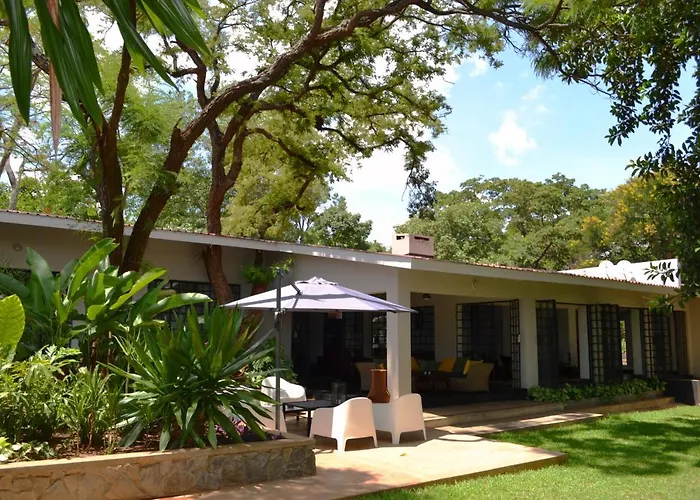Mitengo House