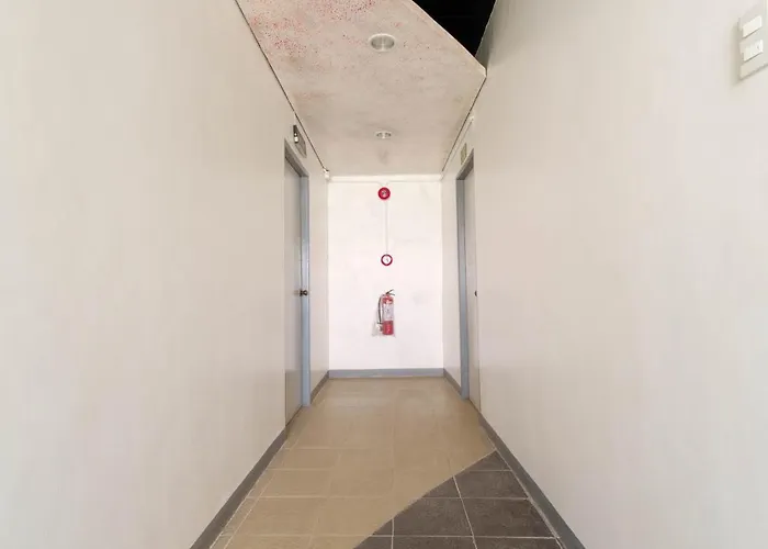 Reddoorz Near Waltermart Subic
