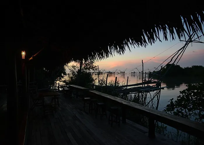 Baan​ Tonlamphu​ Pakpra