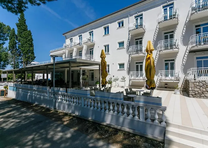 Hotel Bor