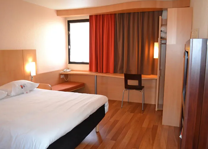 Ibis Angers Centre Chateau