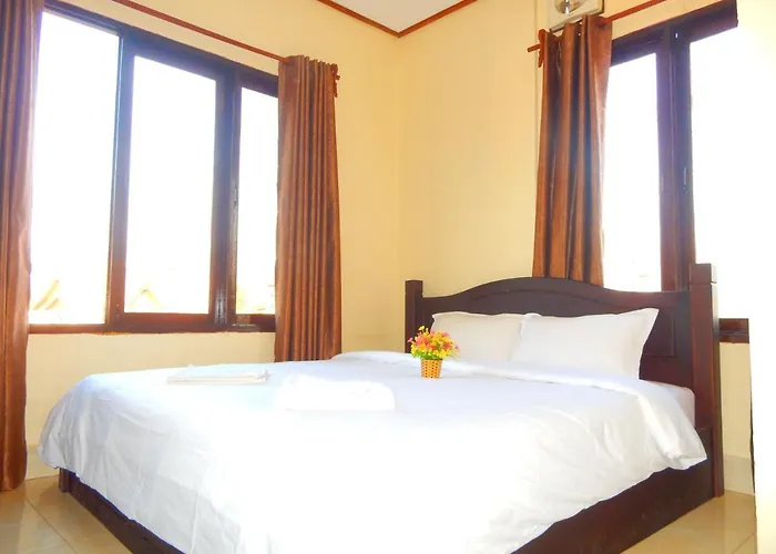 Vang Vieng Camellia Hotel