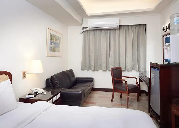 Peach Hotel