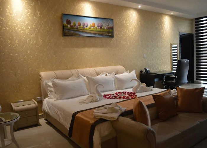 Hotel Crowner David
