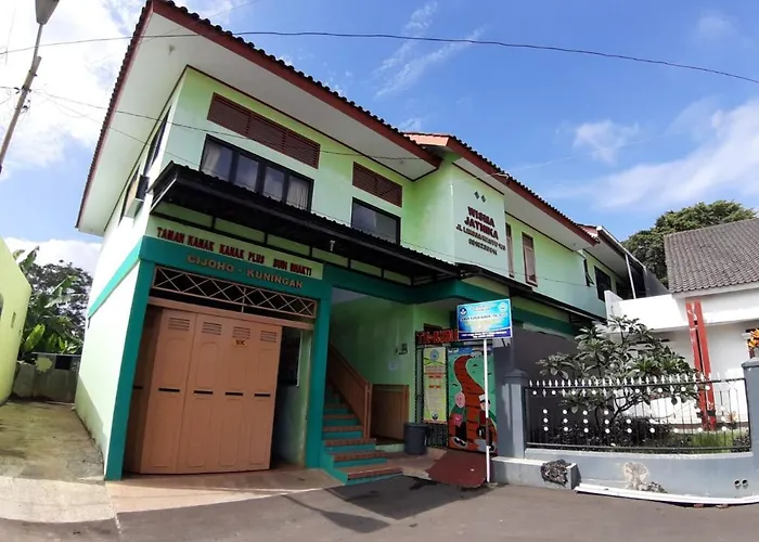 Oyo Life 2884 Wisma Jatnika Syariah