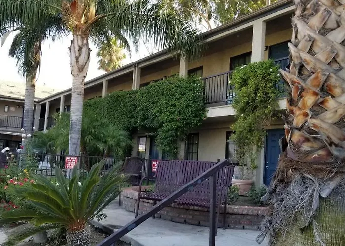 Sierra Crossing Motel