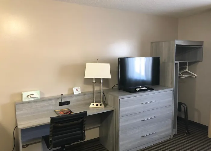 Dupont Suites - Louisville