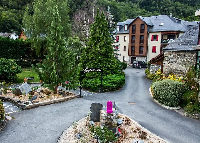 Hotel Mir