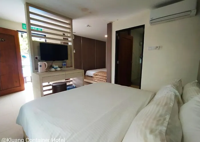 Kluang Container Swimming Pool Hotel