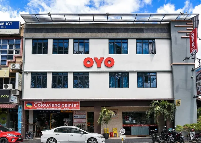 Oyo 44114 Hotel 916