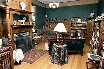 Offline: Galen C Moses House B And