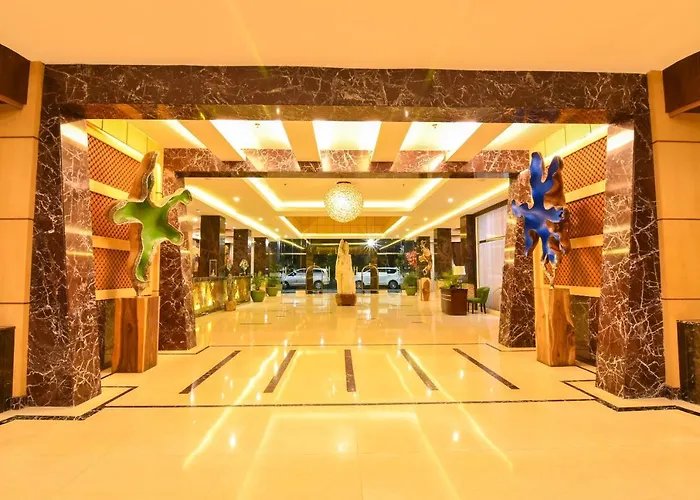 Grand Rocky Hotel Bukittinggi