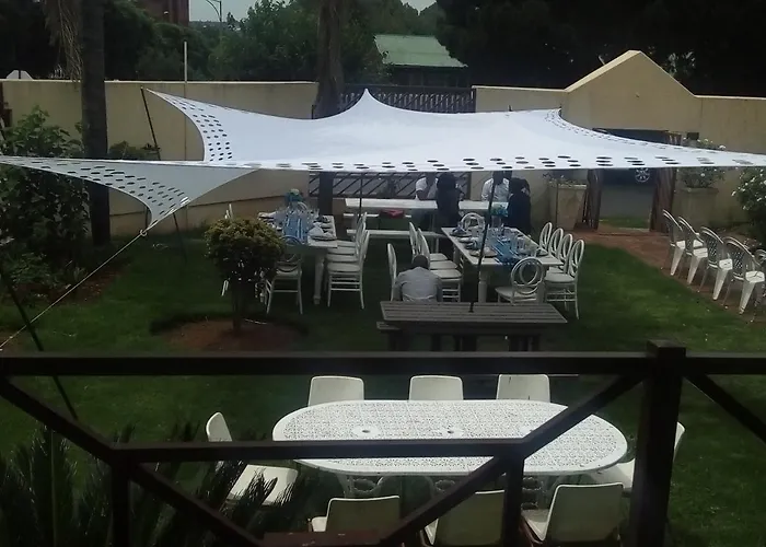 Lajava Guest Lodge