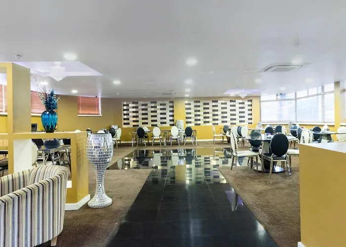 OYO Stuart Hotel