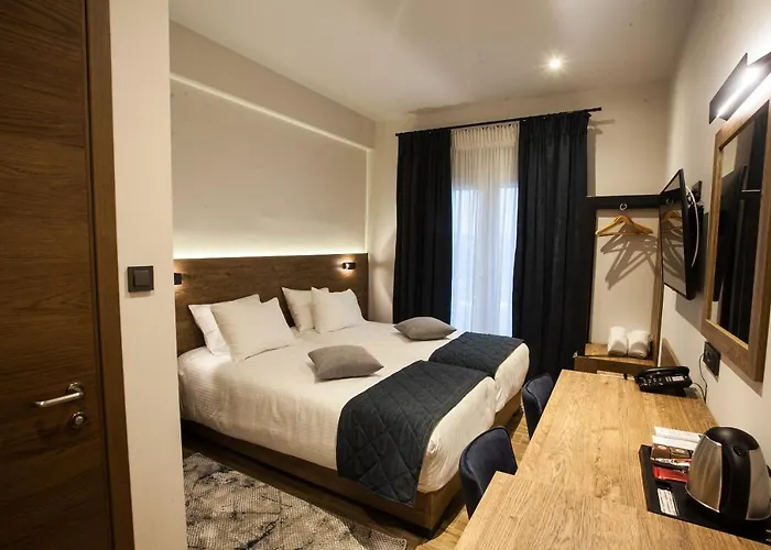 Trikala River House