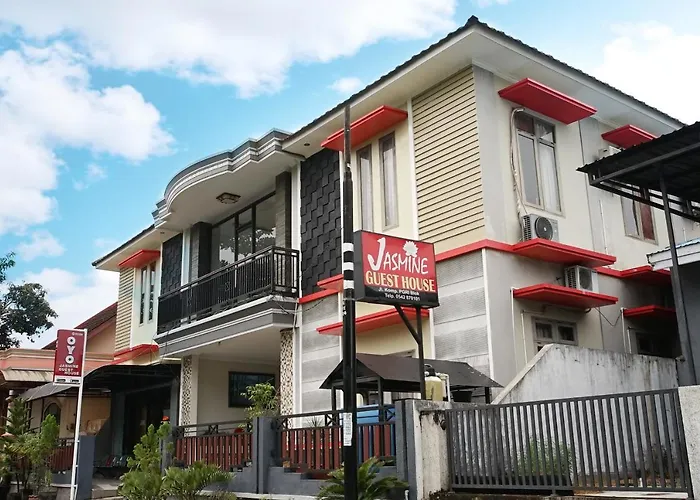 Oyo 2038 Jasmine Guest House Balikpapan