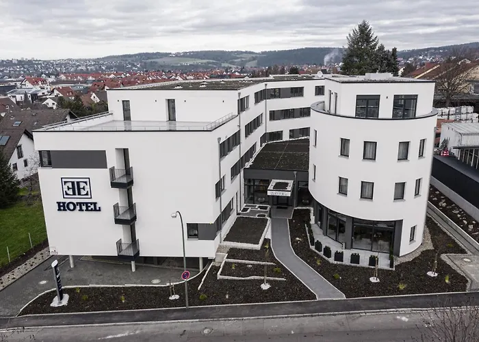 Ee Hotel