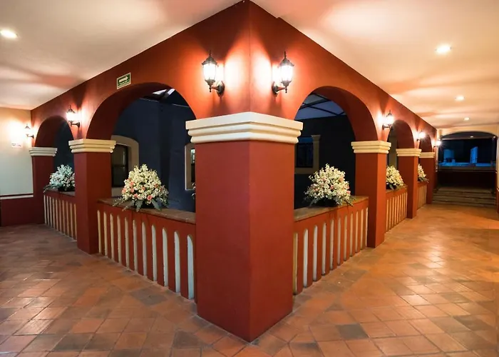 Hotel Real De Naturales