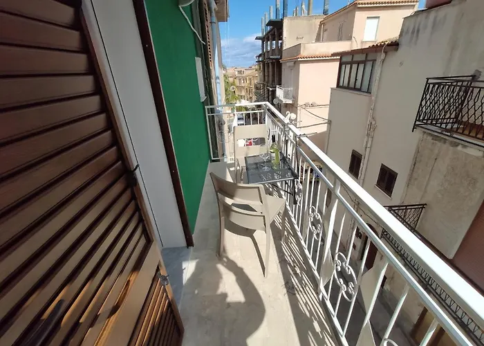 IN CENTRO ROOMS Vicino Cefalù Campofelice Di Roccella