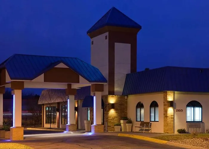 Norwood Inn & Suites Eagan St Paul & Mall Of America