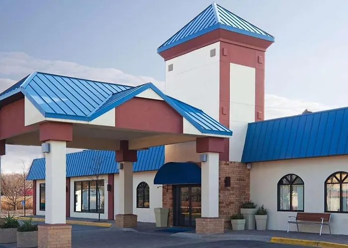 Norwood Inn & Suites Eagan St Paul & Mall Of America