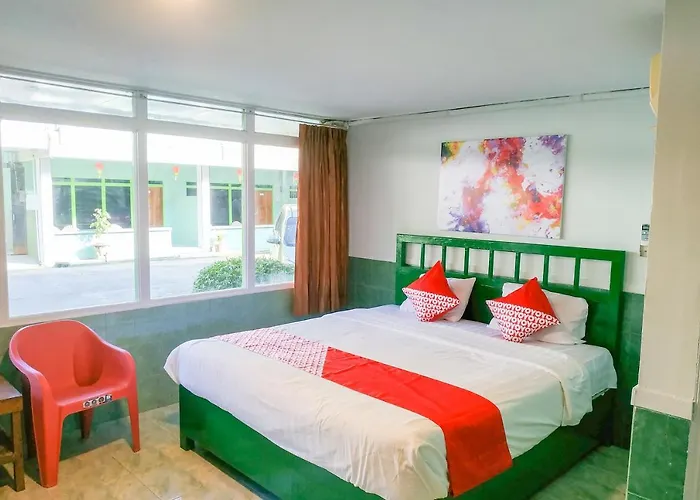 Super Oyo 3098 Hotel Sahabat Baru