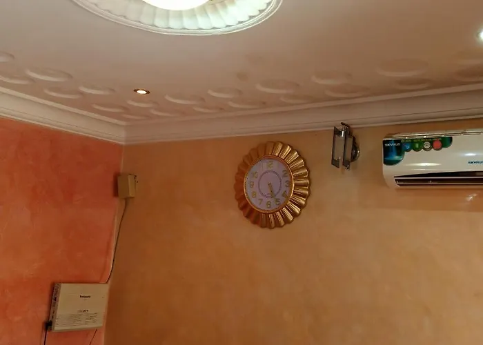 Larrydam Hotel And Suites