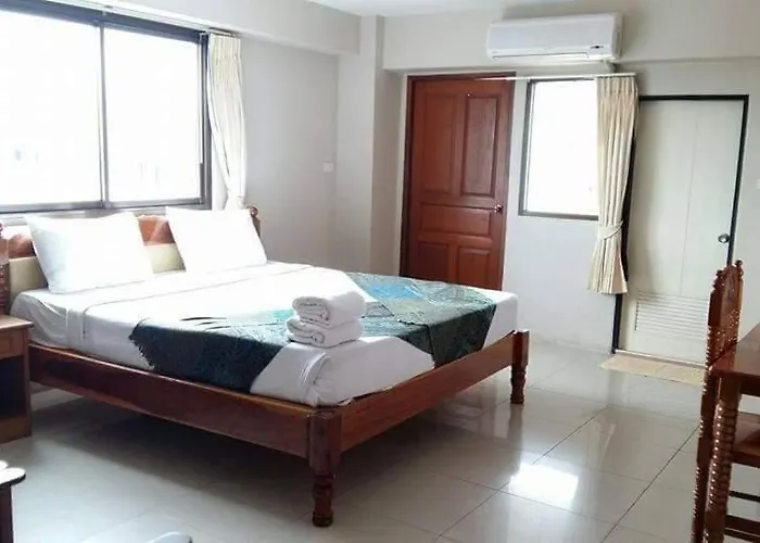 ทรัพย์มุกดา แกรนด์ โฮเทล Submukda Grand Hotel