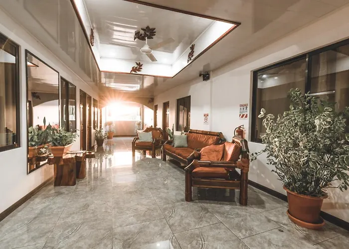 Hotel Hoja De Oro Corcovado