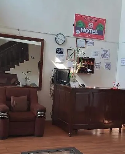 Hotel El Super 8