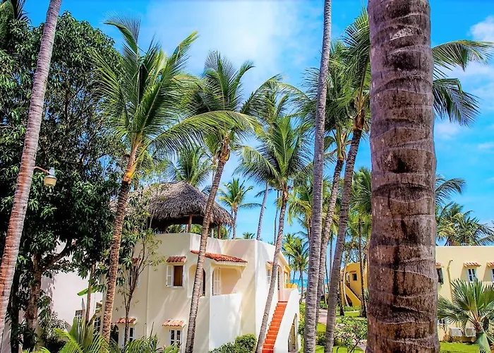 Los Corales Beach Village