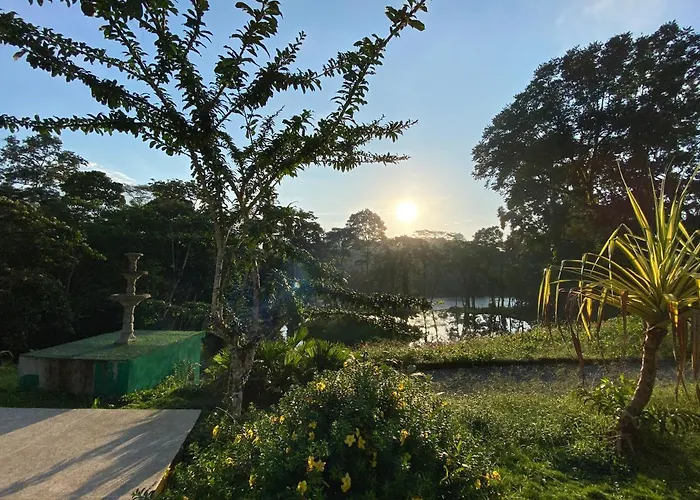 Jungle Lodge El Jardin Aleman